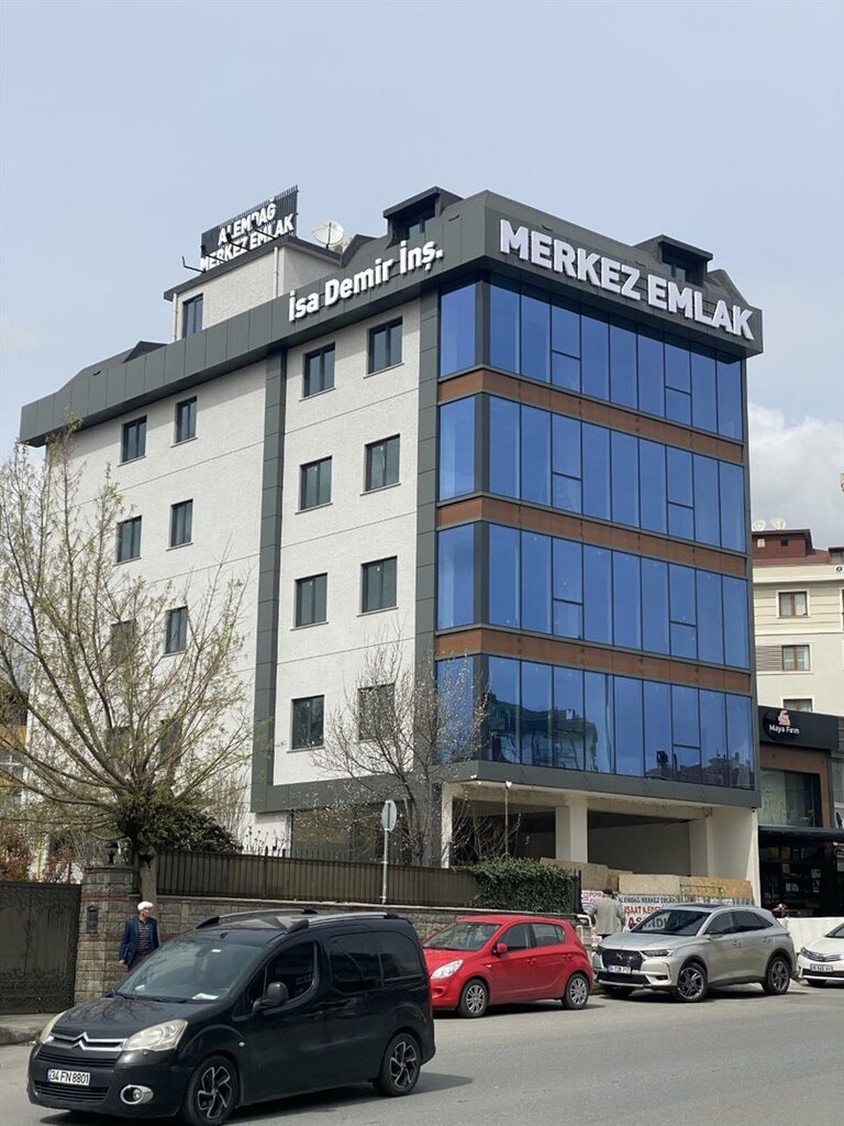 Real estate agency Merkez Emlak, Istanbul, photo