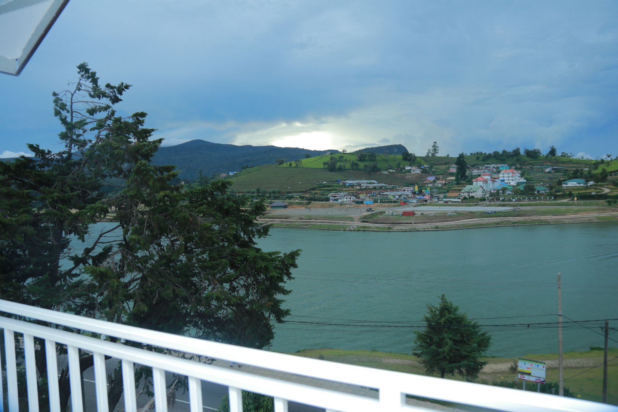 Фото Galaxy Grand Hotel