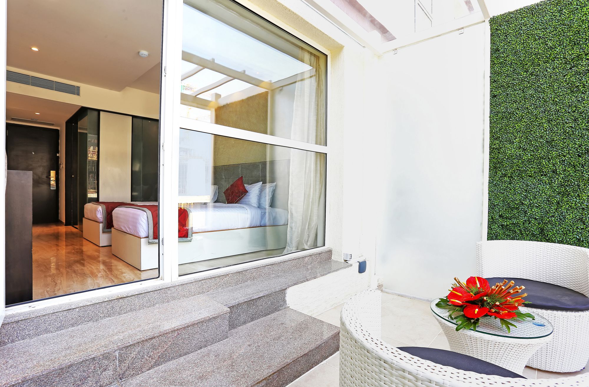 Фото Bhagini Icon Premier Hotel