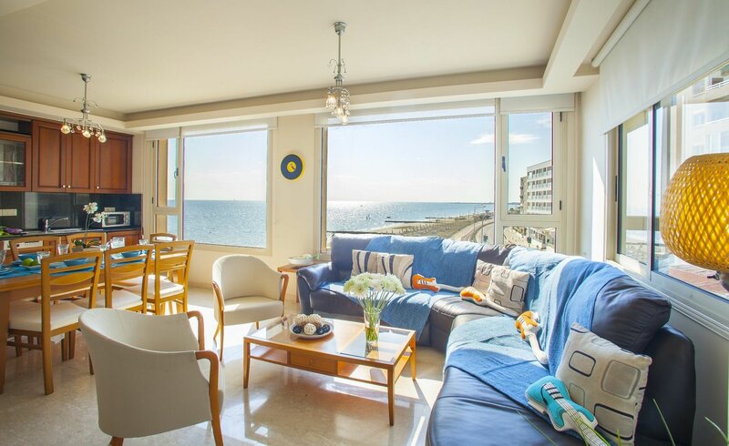 Апартаменты Mackenzie Beachfront Eftyhia Suite в Ларнаке