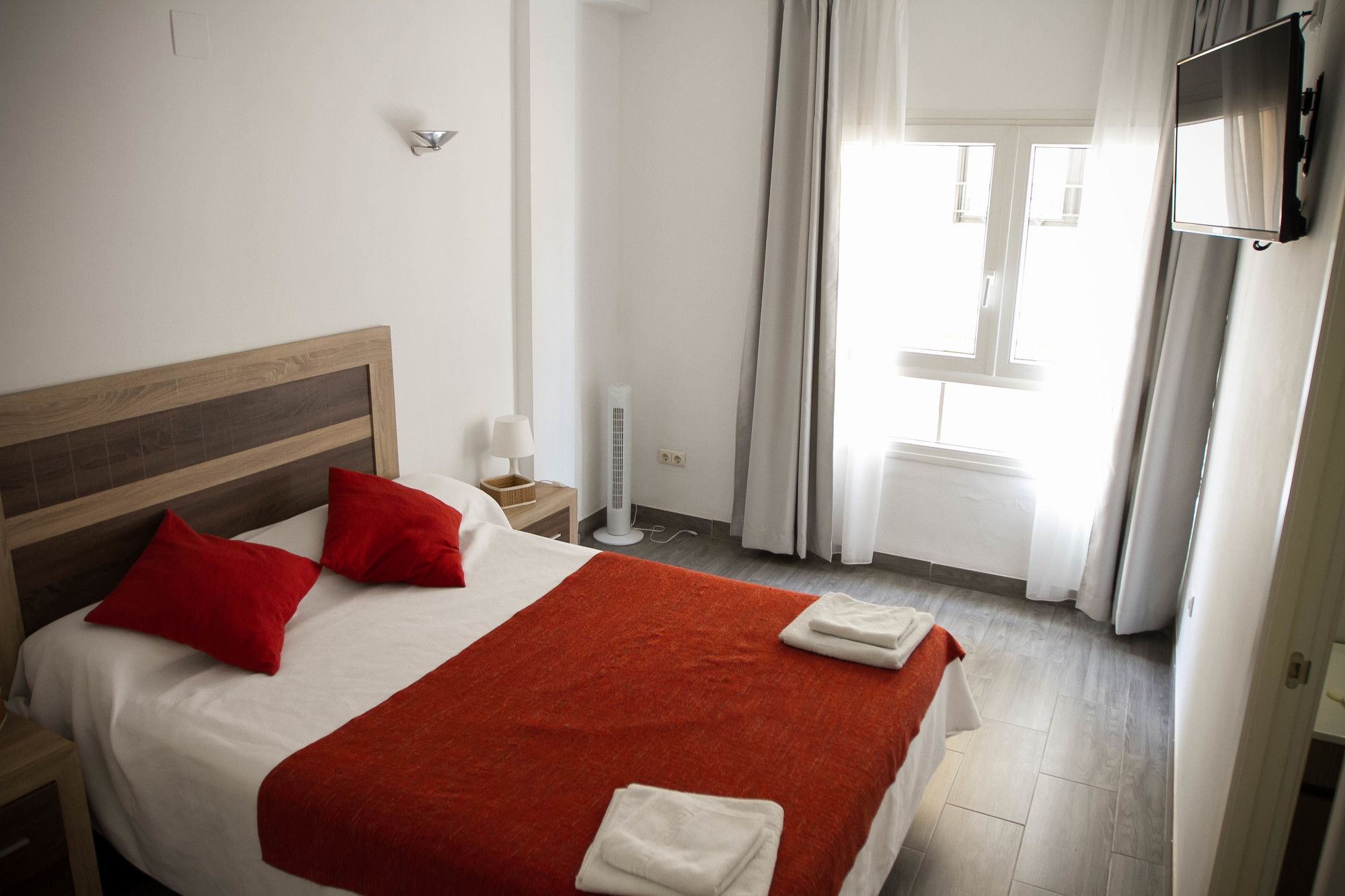 Фото The Catherdral Rooms