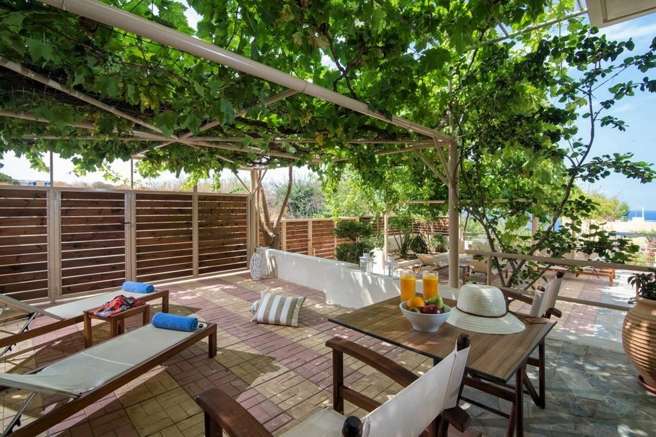 Фото Irida Hotel