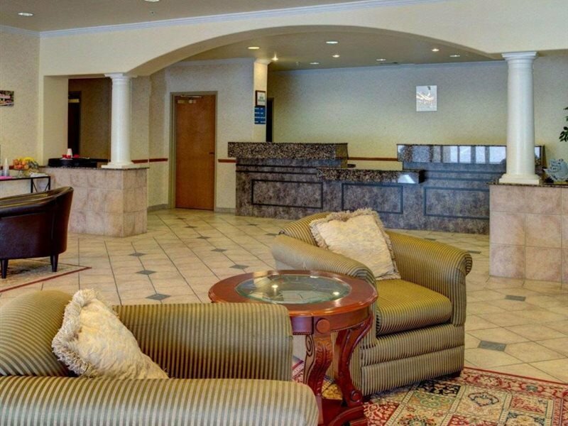 Фото Quality Inn & Suites