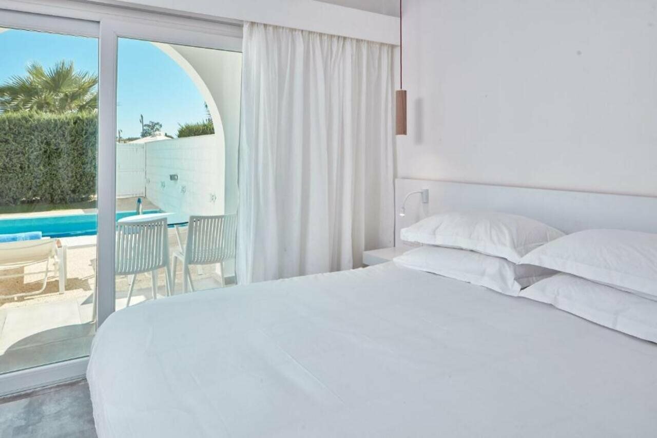 Фото So White Club Resort