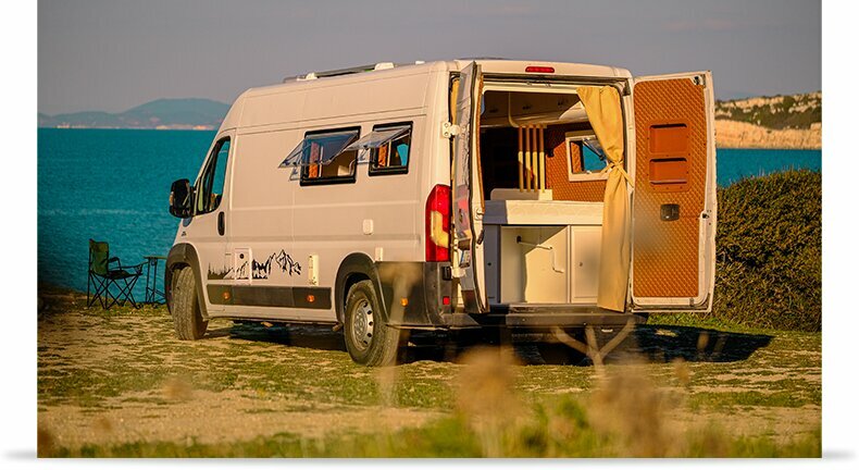 Vans and trailers Fox Karavan, Izmir, photo