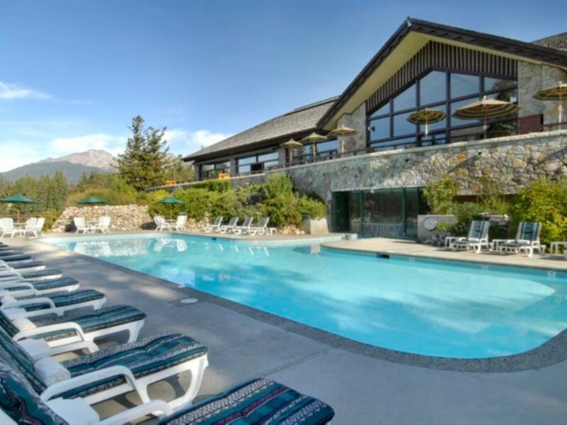 Фото Fairmont Jasper Park Lodge