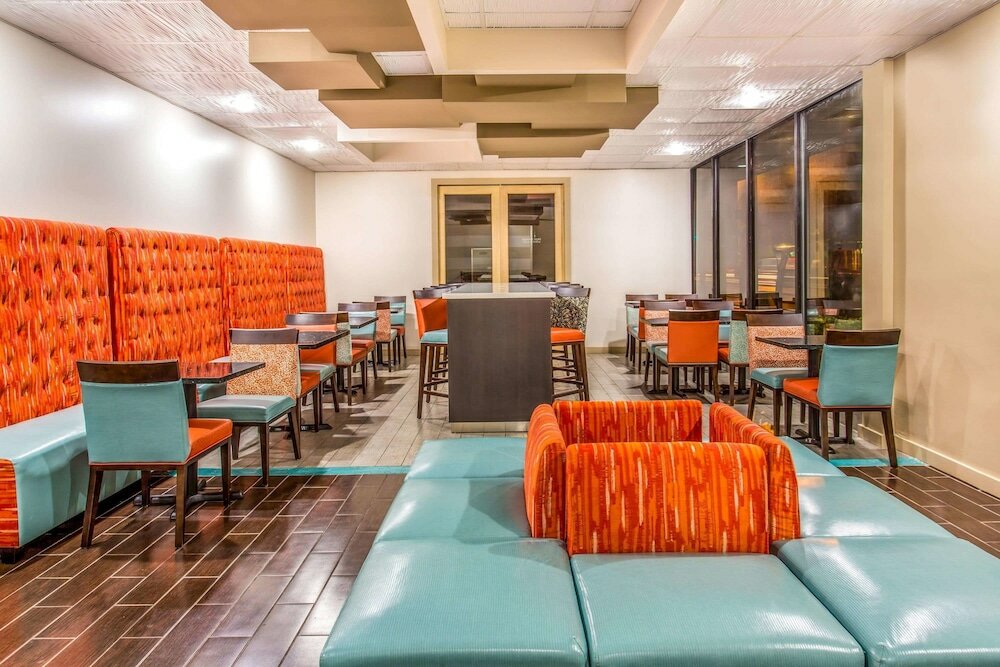 Фото Days Inn by Wyndham Fort Lauderdale Airport Cruise Port