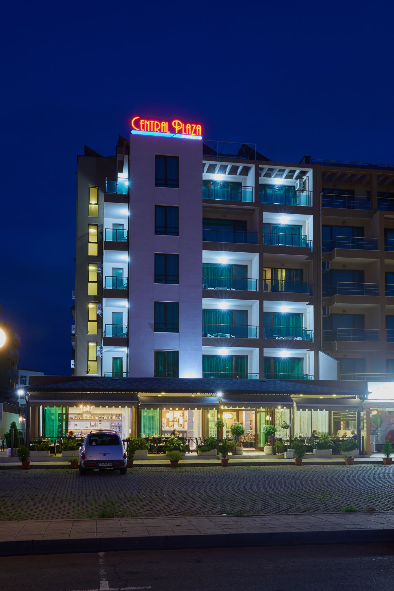 Фото Централ Плаза Поморие
