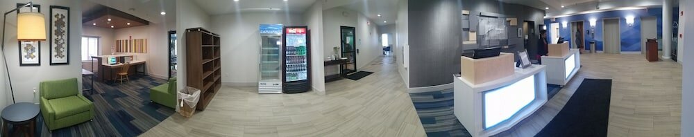 Фото Country Inn & Suites by Radisson, Downtown Albany New York