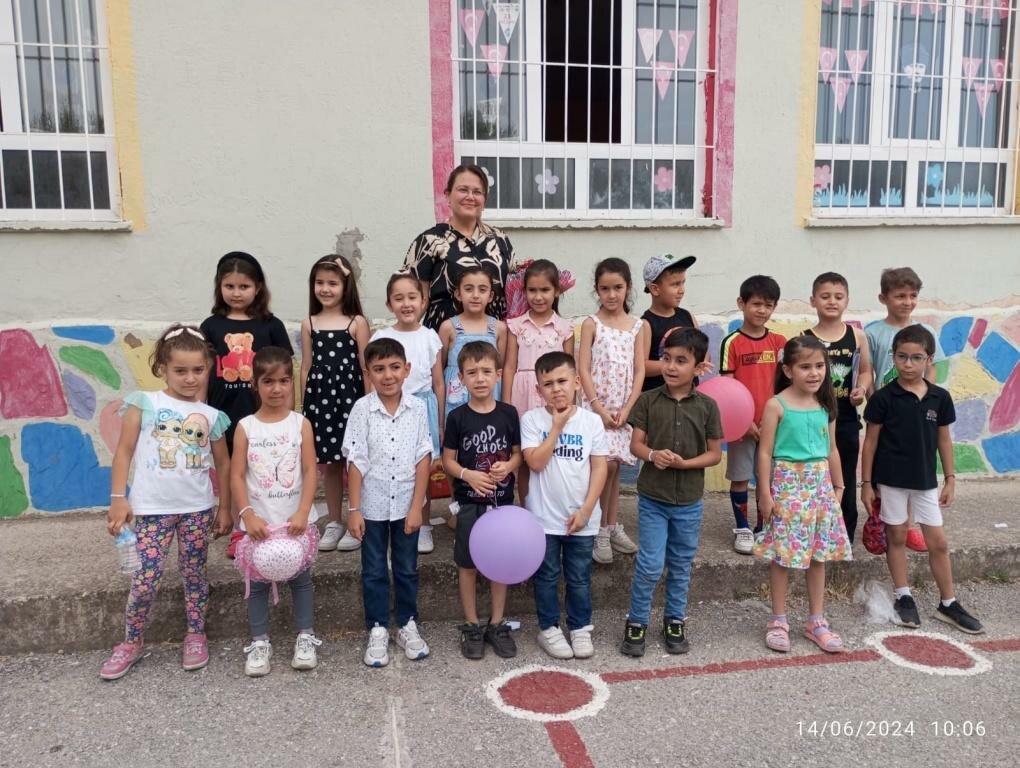 Primary school Yazibasi Primary School, Torbali, photo