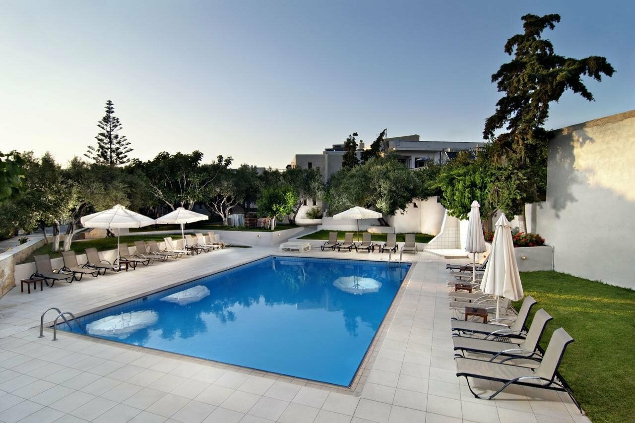 Фото Ourania Apartments