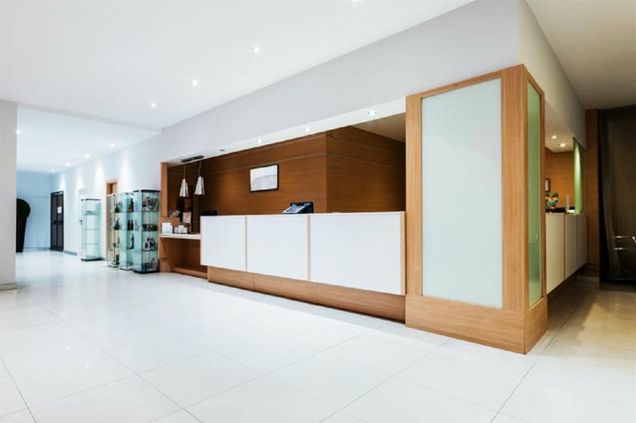 Фото Fontana Plaza