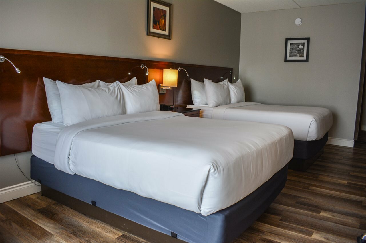 Фото Strata Hotel