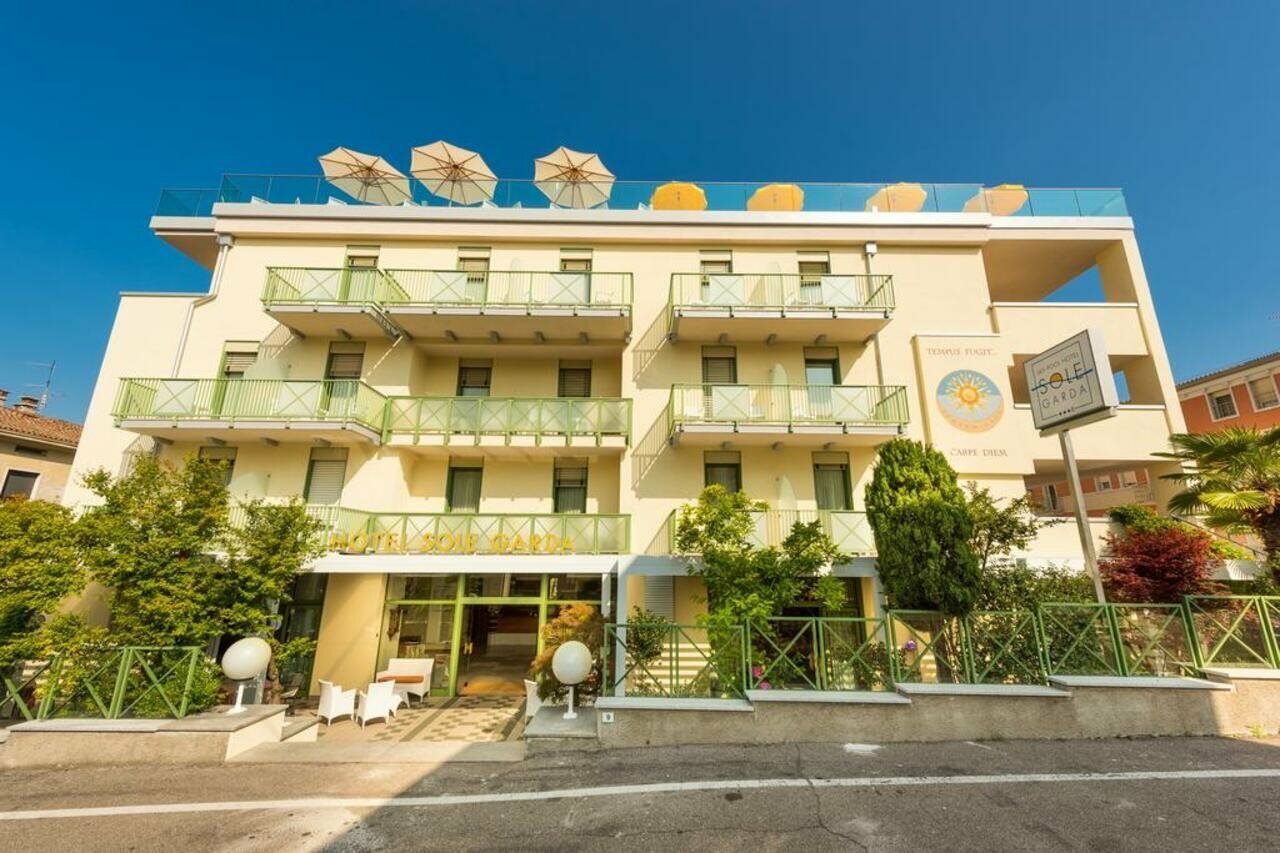 Фото отеля 2