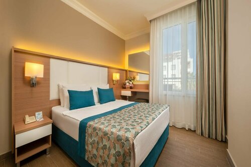 Гостиница Royal Garden Beach Hotel в Аланье