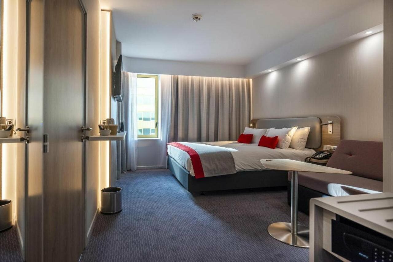 Фото Holiday Inn Express Nice - Grand Arenas, an Ihg Hotel