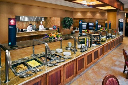 Внешний вид отеля Embassy Suites by Hilton Loveland Conference Center & SPA в Лавленде, фото 5