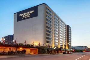 Гостиница DoubleTree Suites by Hilton Minneapolis