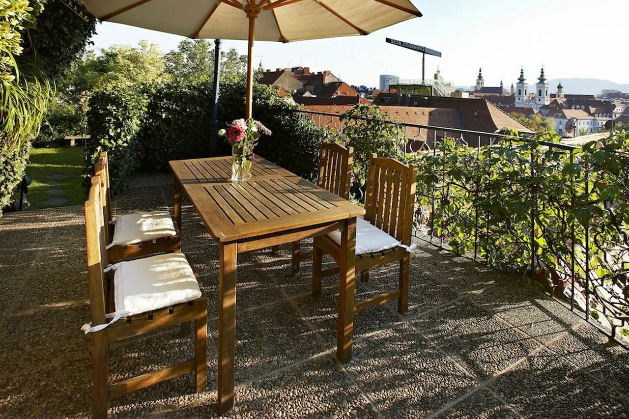 Фото Schlossberghotel - Das Kunsthotel