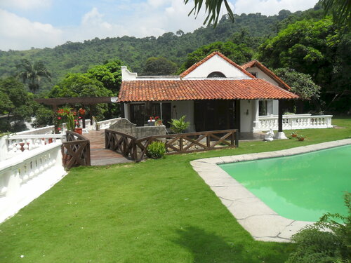 Гостиница Nazu House Bed & x26; Breakfast в Гуаякиле