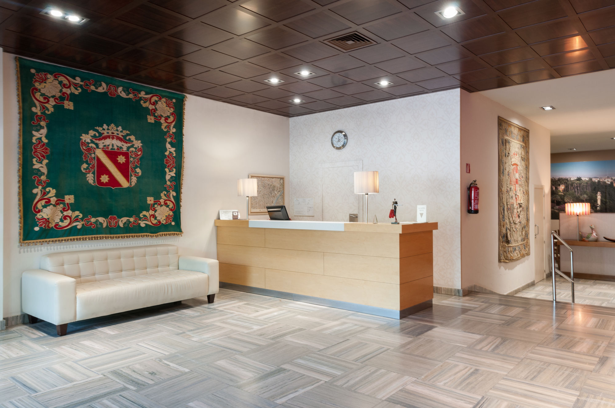 Фото Hotel Alcazar