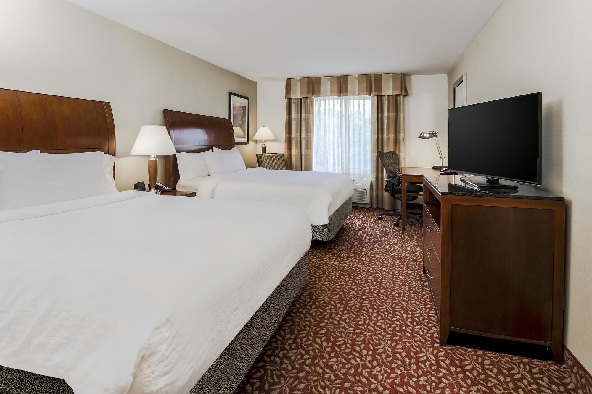 Фото Hilton Garden Inn Melville