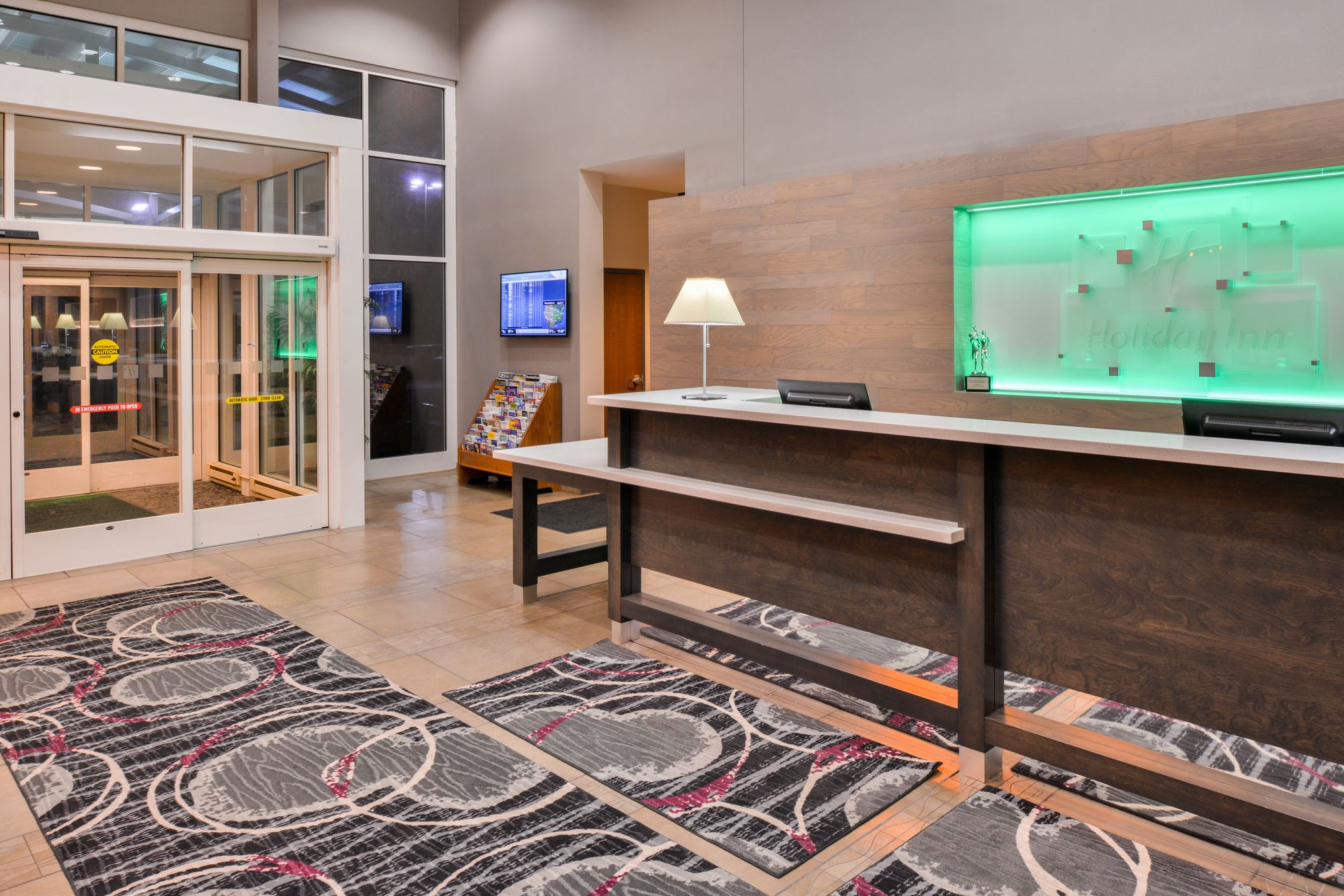 Фото Holiday Inn Kansas City Airport, an Ihg Hotel