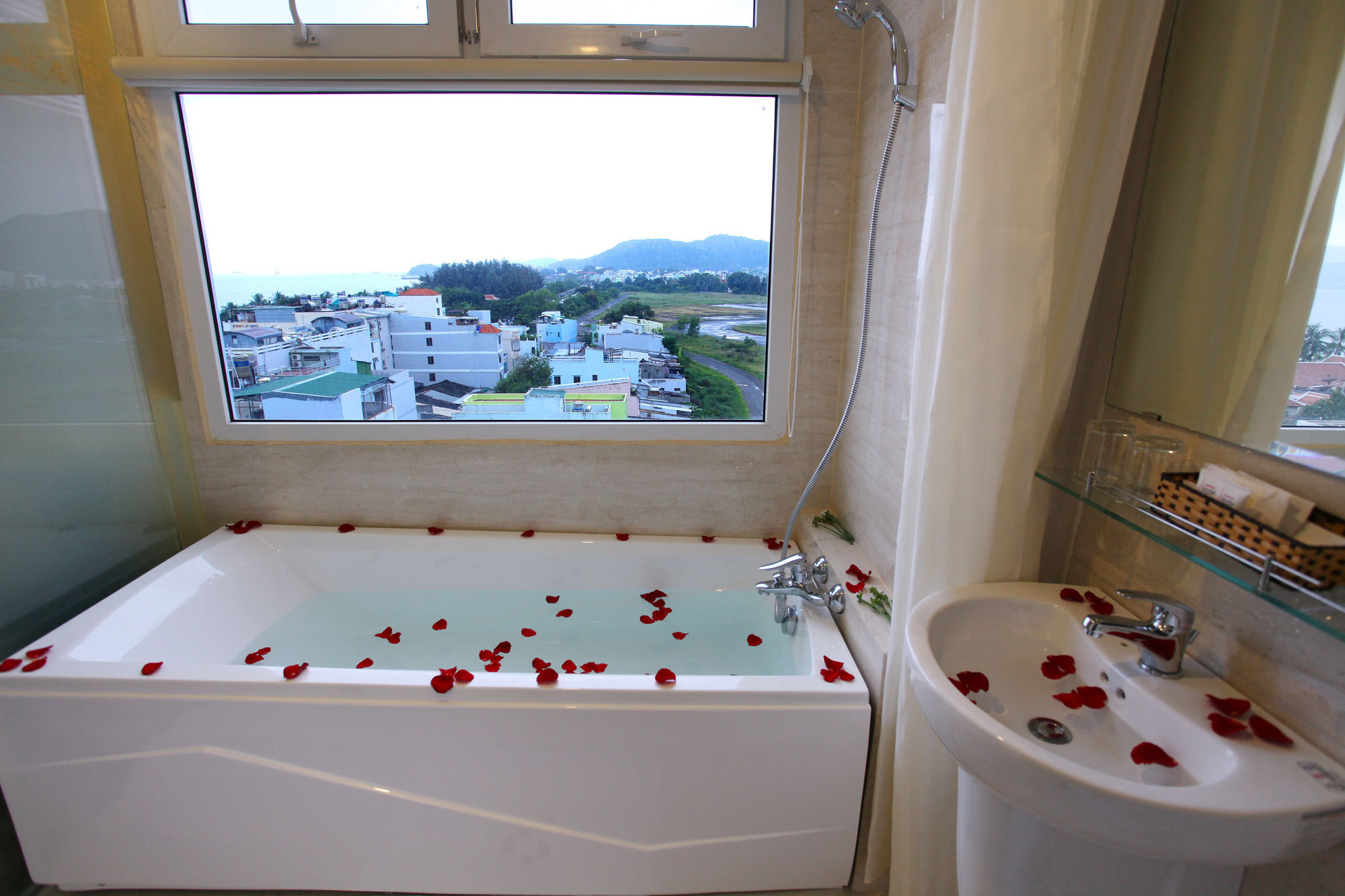 Фото Golden Time Hotel