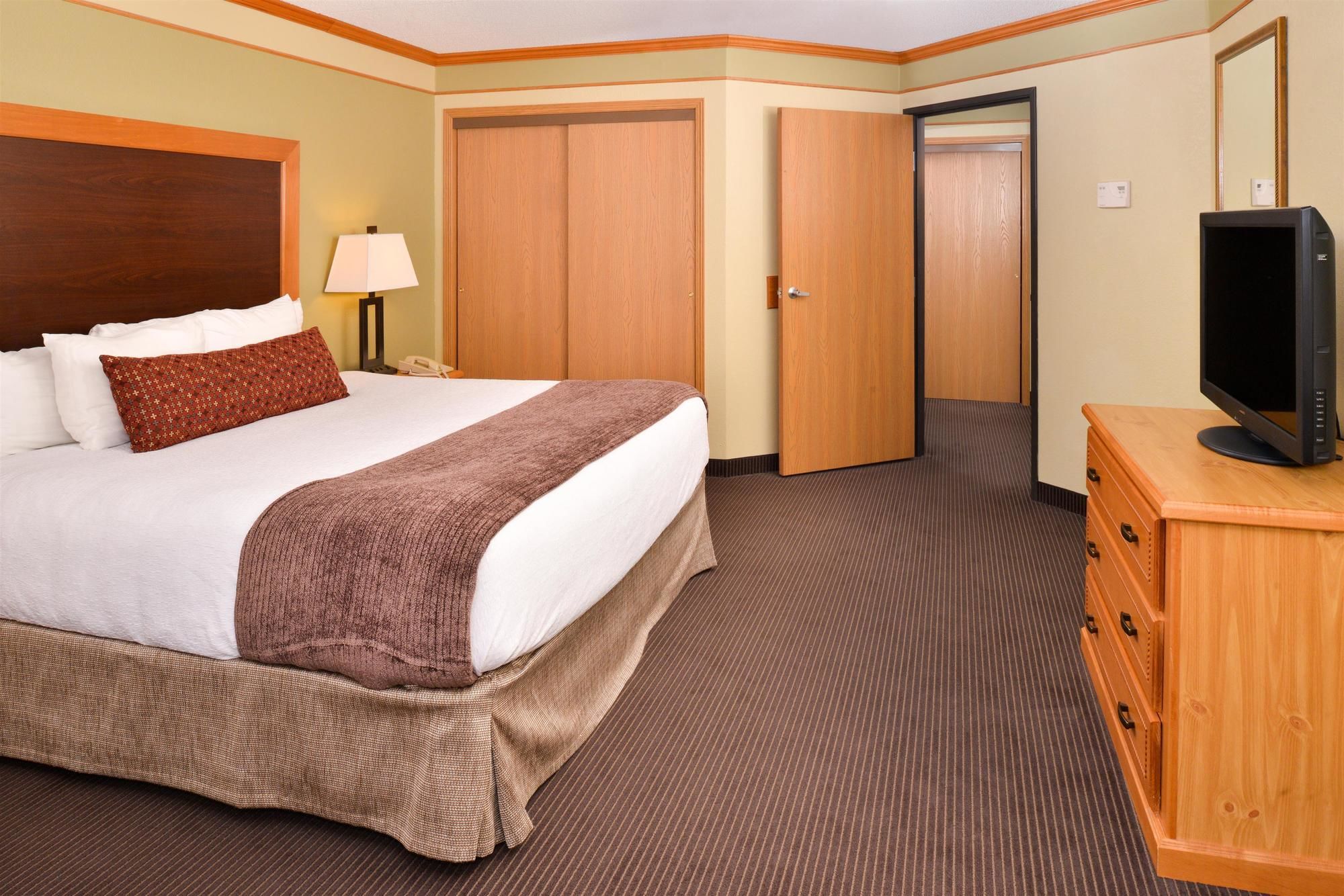 Фото Best Western Plus Sidney Lodge