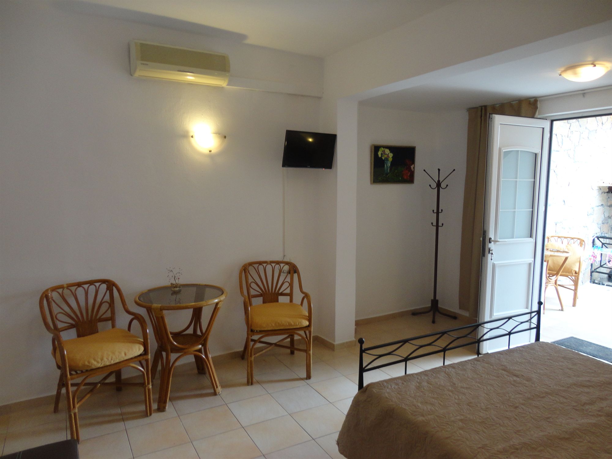 Фото Hotel Polydoros