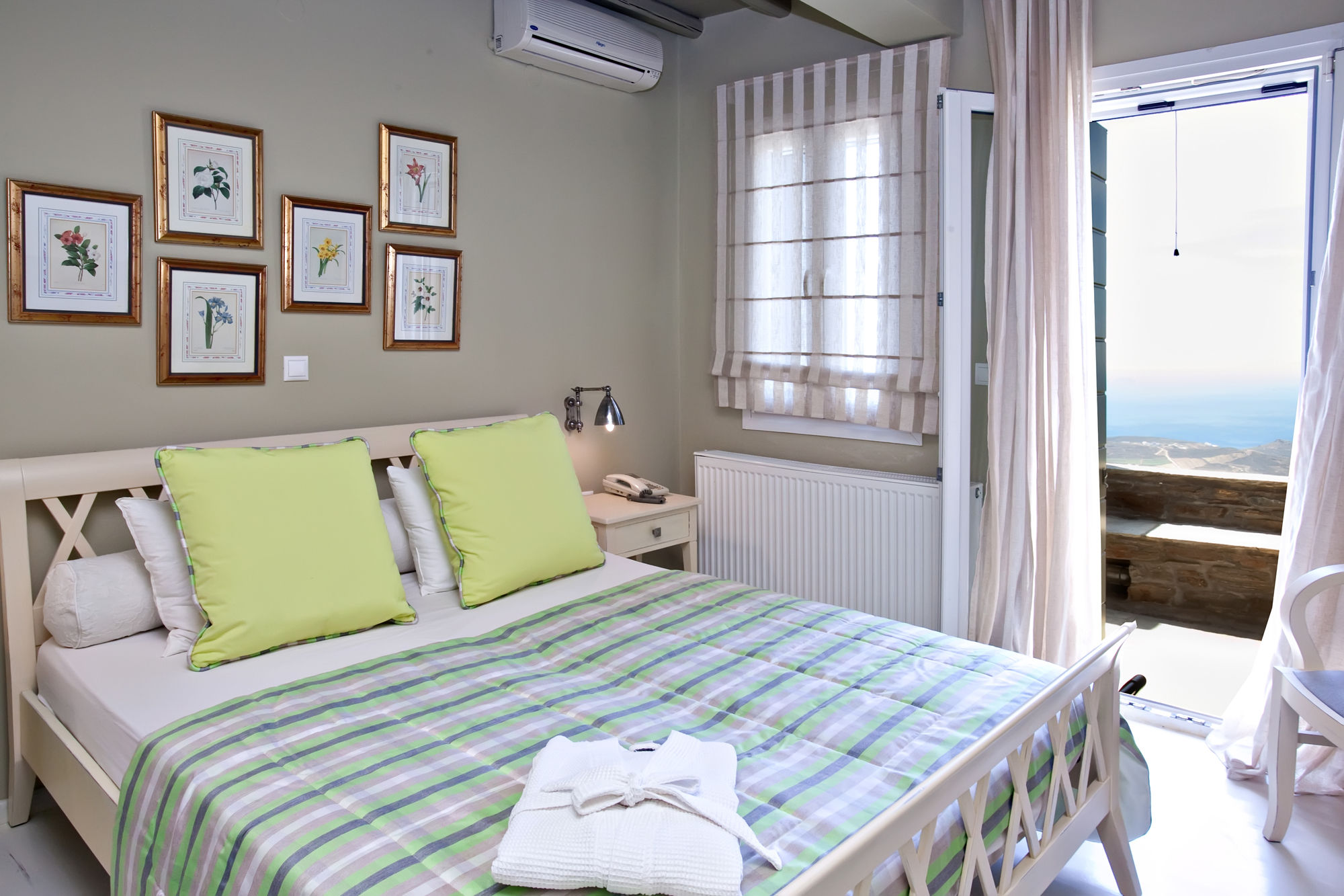 Фото Aeolis Tinos Suites