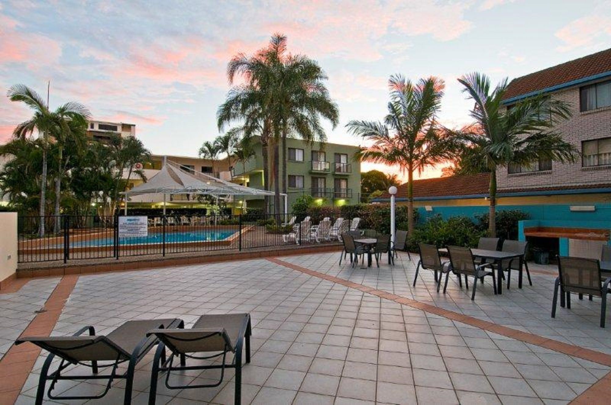 Фото Aqualine Apartments