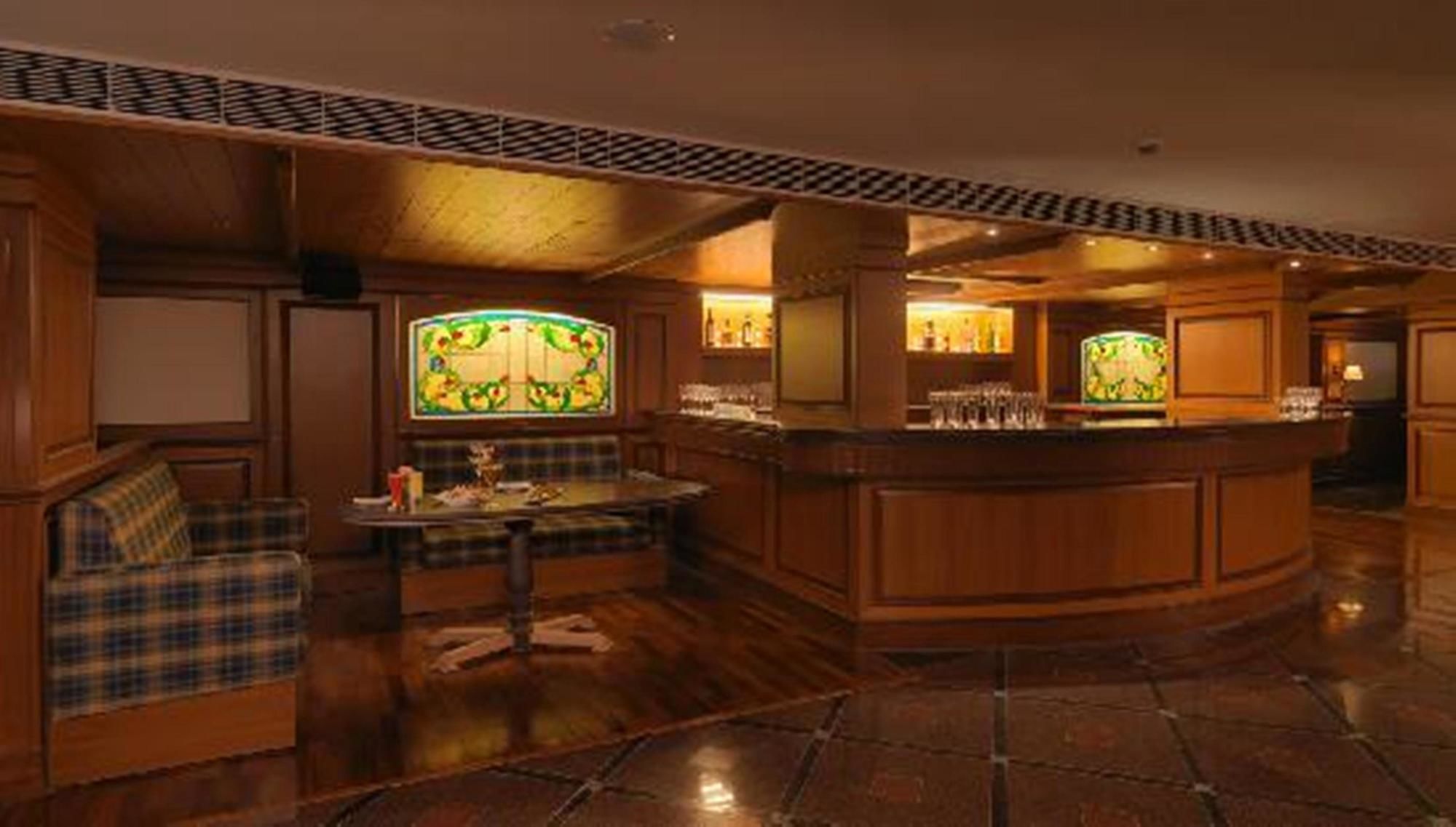 Фото Royal Orchid Central