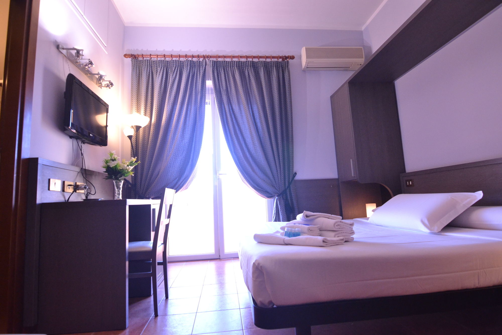 Фото Hotel Mirti