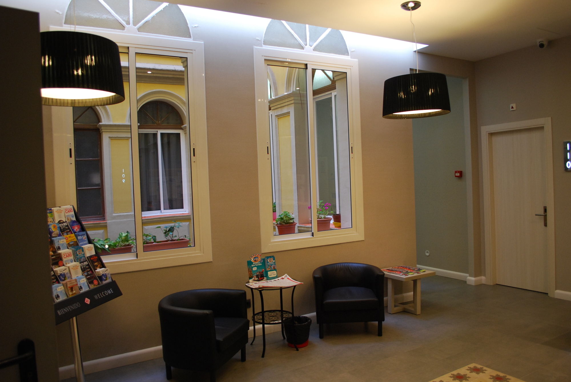 Фото Plaza Goya Rooms