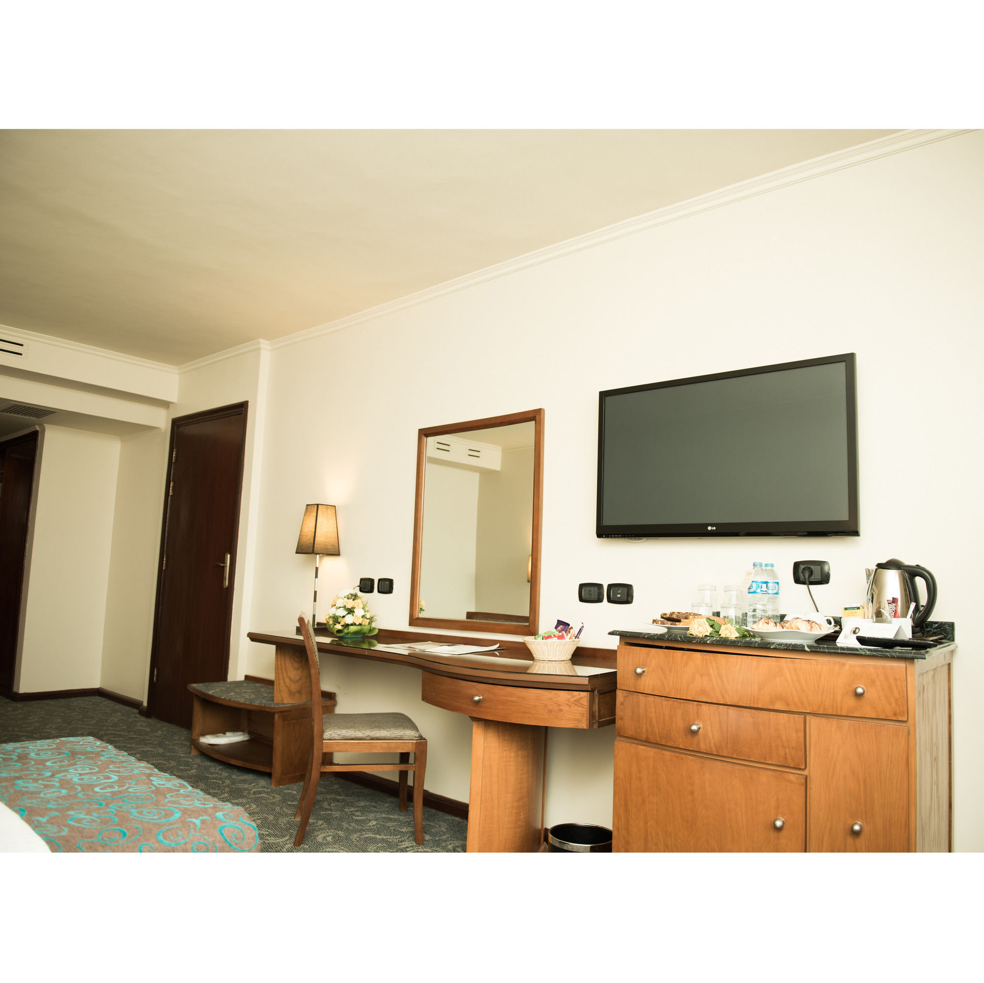 Фото Cherry Maryski Hotel