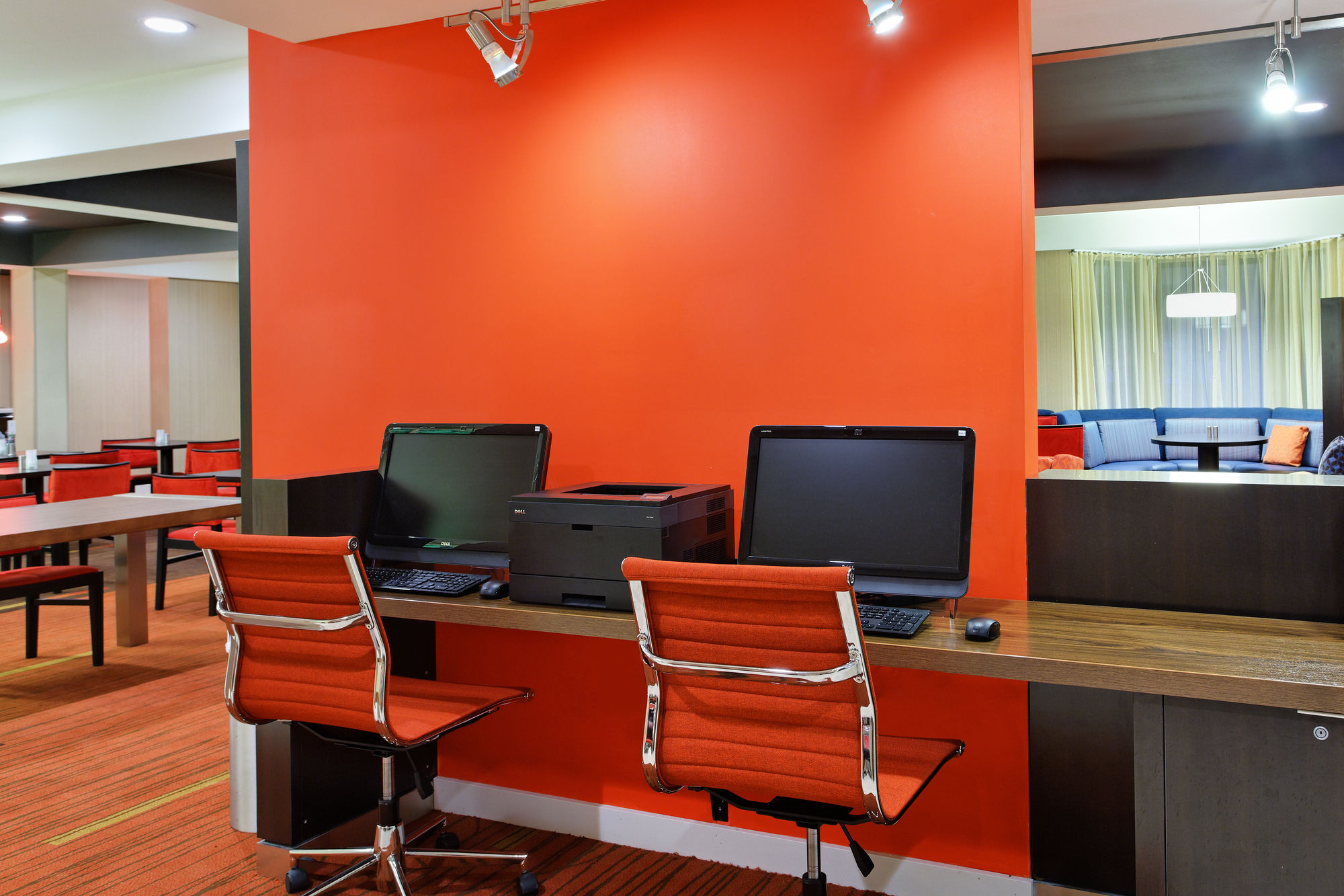 Фото Courtyard by Marriott Tallahassee North/I-10 Capital Circle