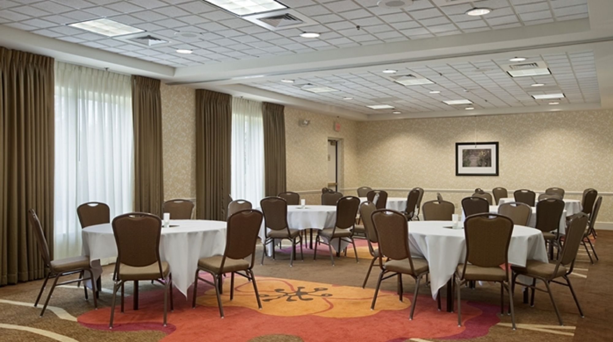 Фото Hilton Garden Inn Hoffman Estates