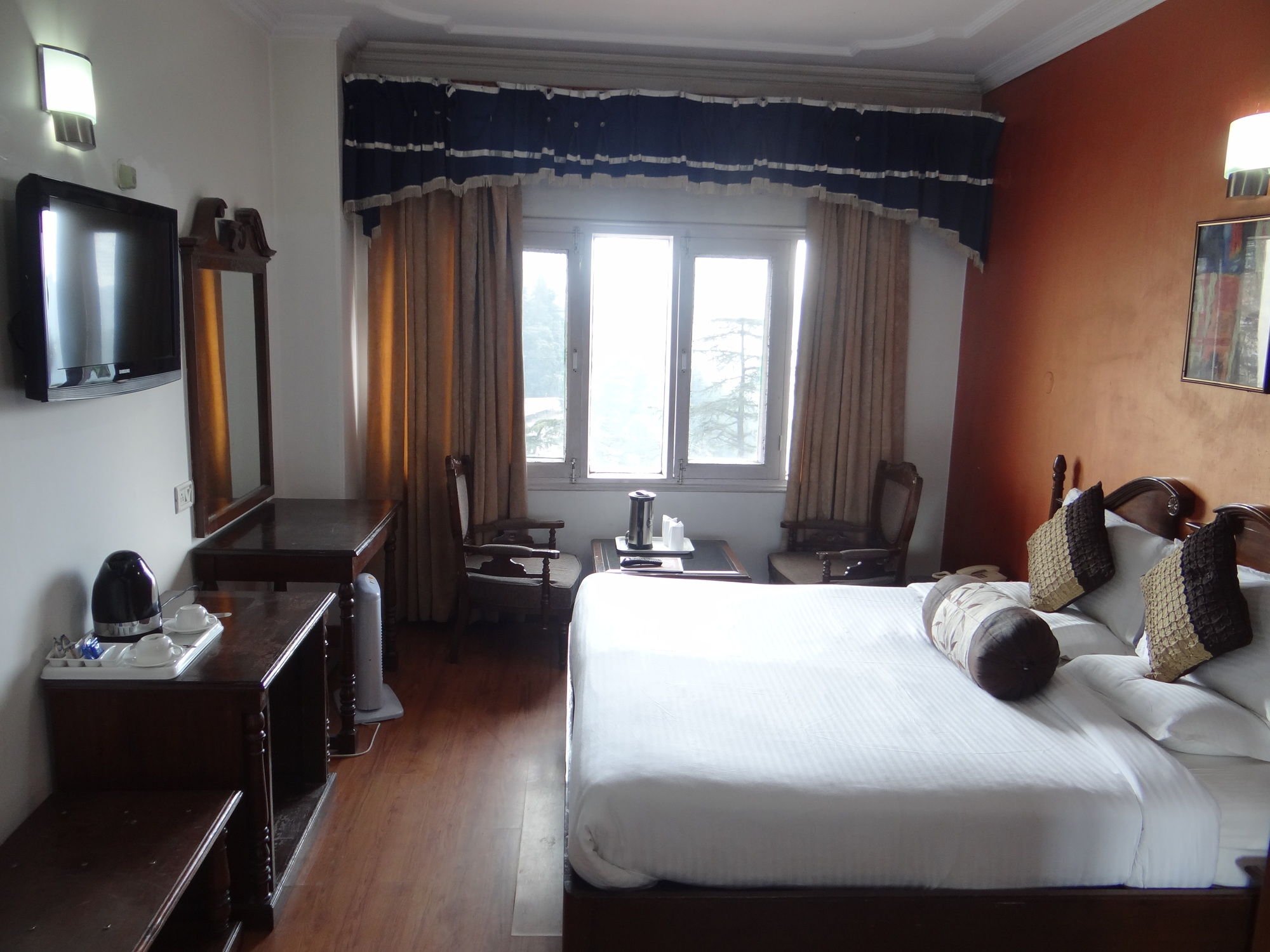 Фото Hotel Surya