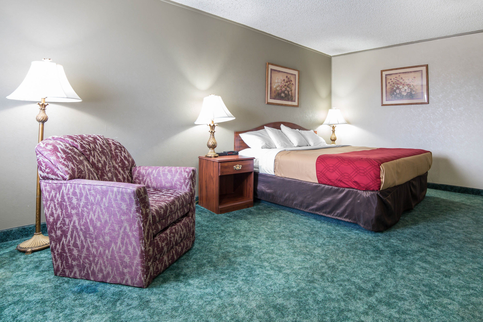 Фото Econo Lodge Salina Scenic Route 89 & I-70