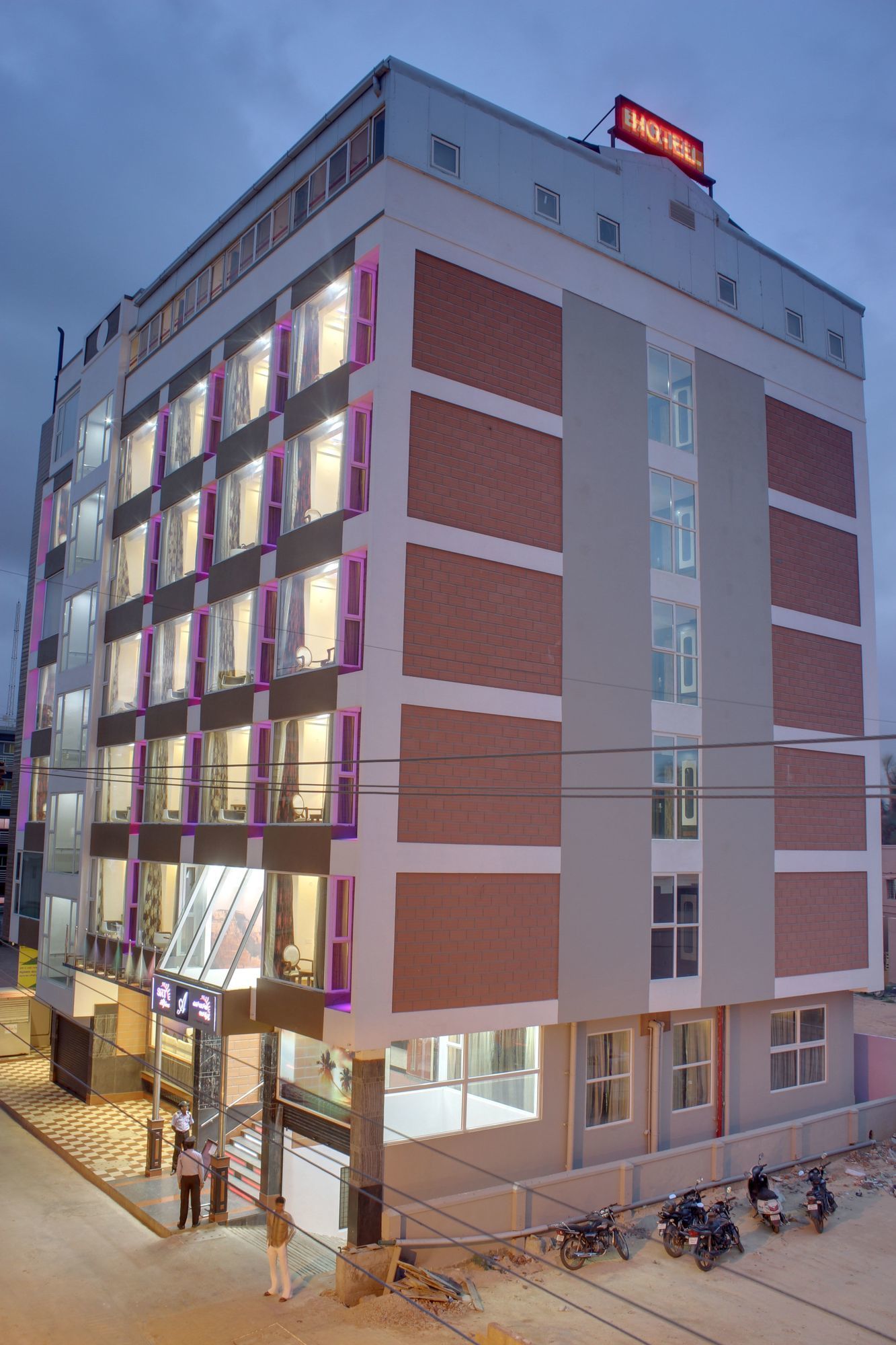 Фото отеля 1