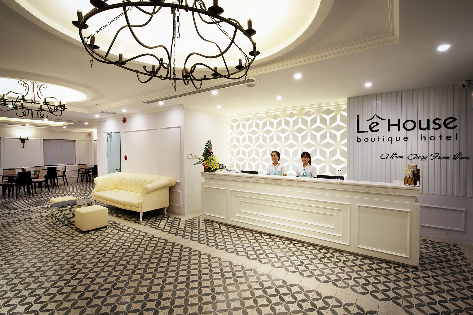 Фото Le House Boutique Hotel