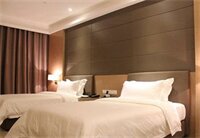 Фото Dynasty Hotel Shenzhen Futian Port