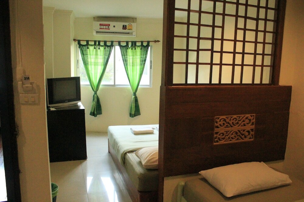 Фото New Road Guest House - Hostel