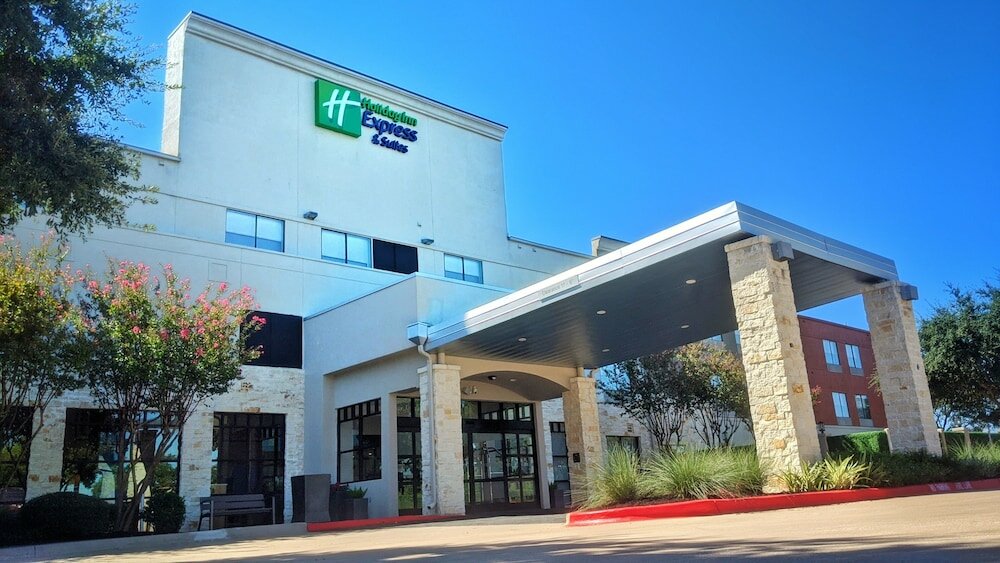 Фото Holiday Inn Express & Suites Austin Round Rock, an Ihg Hotel
