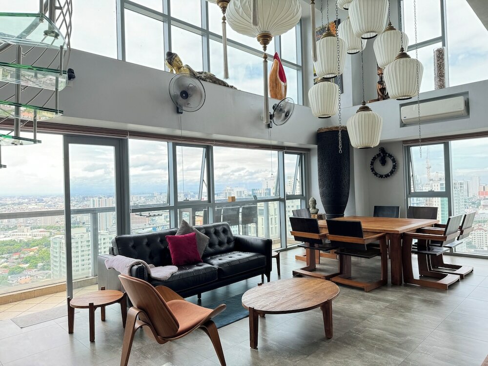 Фото Three bedroom with Balcony in Makati