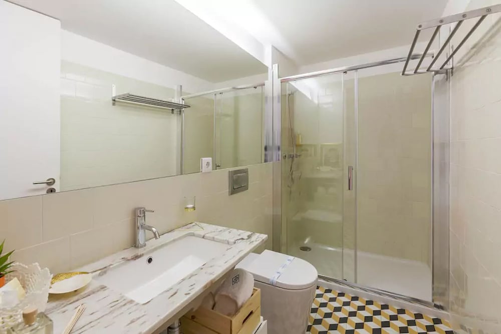 Фото Boutique Rentals - Republica's Garden Studio with views