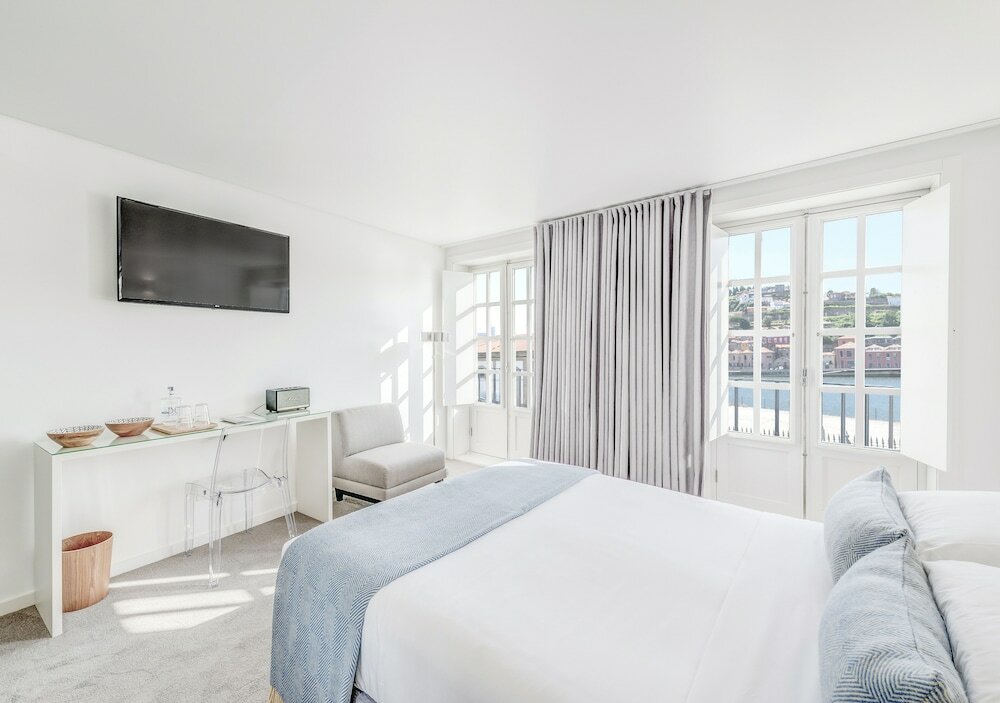 Фото Miragaia Riverside Suites