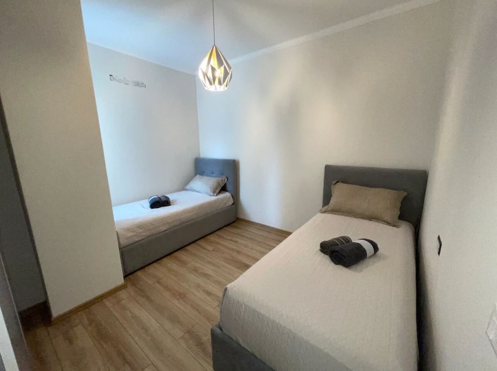 Фото Brand New City Center Apartment