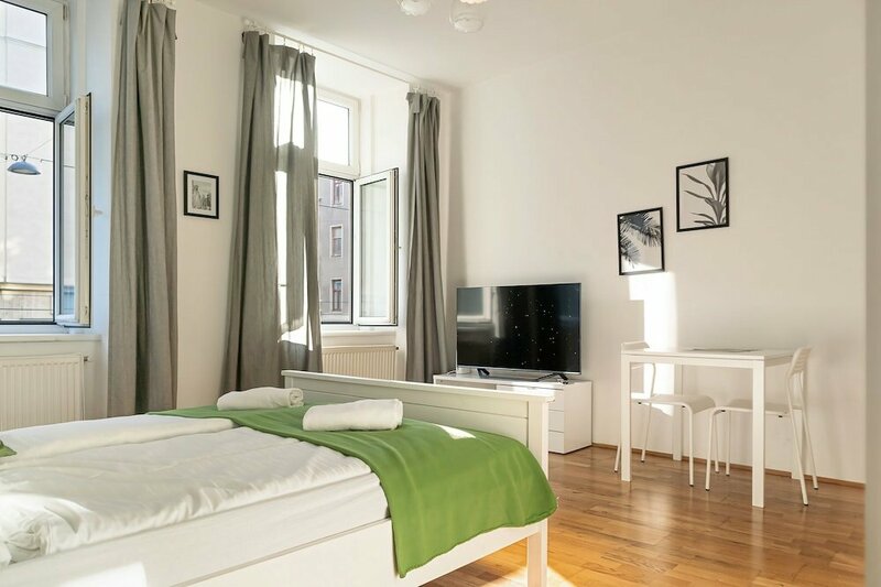 Гостиница CoLiving 3br shared Apt. Belvedere в Вене